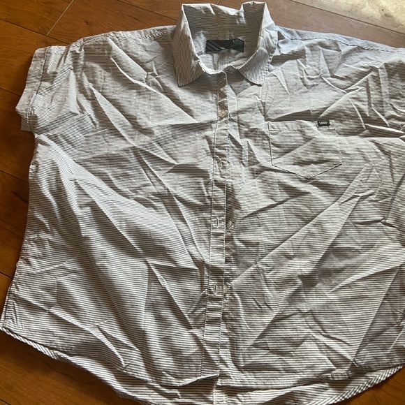 Vans Tops - Vans Clarke surfin button down shirt